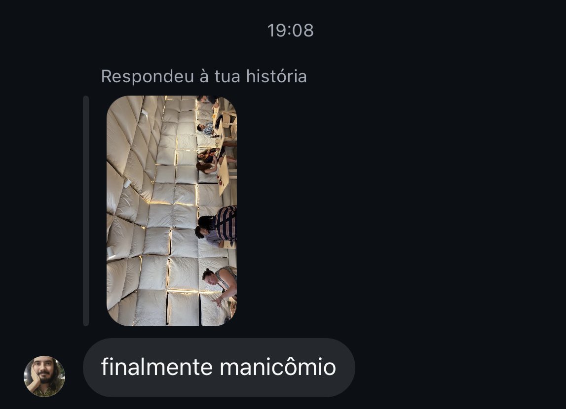 lilavonsuirs's tweet photo. eu indo pra mais um café superfaturado 

meus amigos: https://t.co/0AV59Dqorj