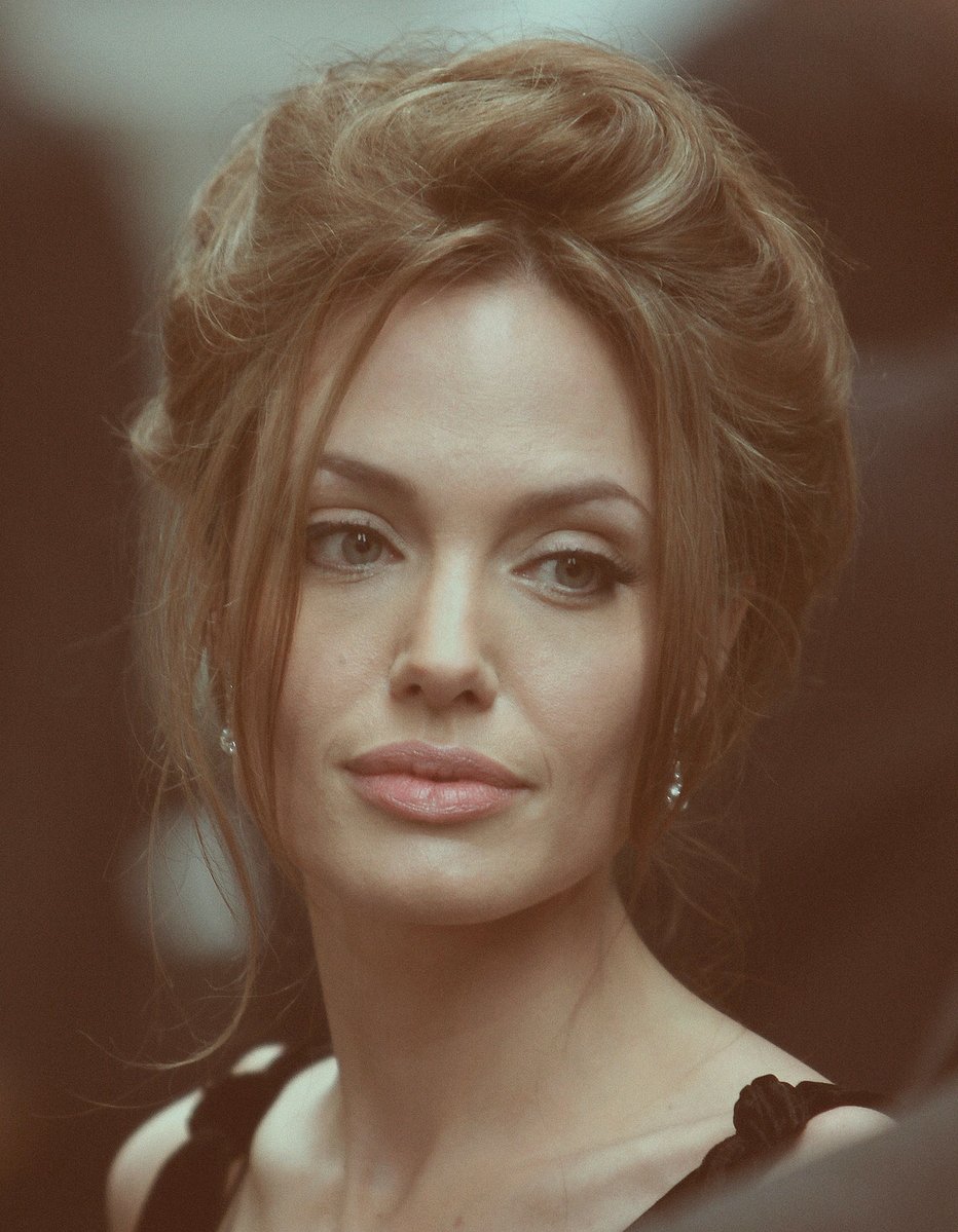 Unbroken79's tweet photo. A Mighty Heart Premiere (2008) https://t.co/zKZrDYZQfD