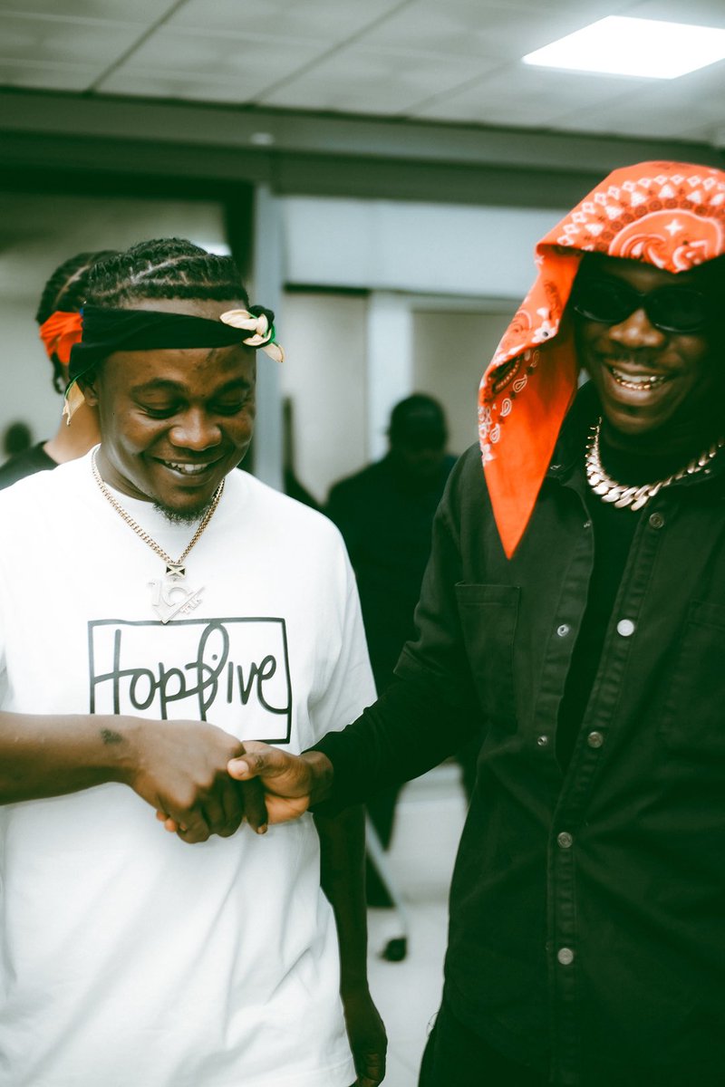 stonebwoy's tweet photo. DULEGBA🐆🔥 #TorcherIII #FOL https://t.co/5qOSB5ppXp