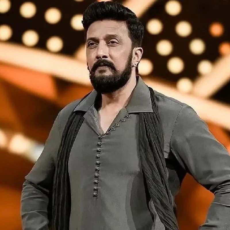 Filmy_Kannada_'s tweet photo. Why there is no appreciation post from Sandalwood Superstars for #PremadaOorali 😏
Big stars need to support these films 🙏 

@KicchaSudeep @TheNameIsYash #Kannada #KFI #UnitedKFI https://t.co/DI9sTCTpmA