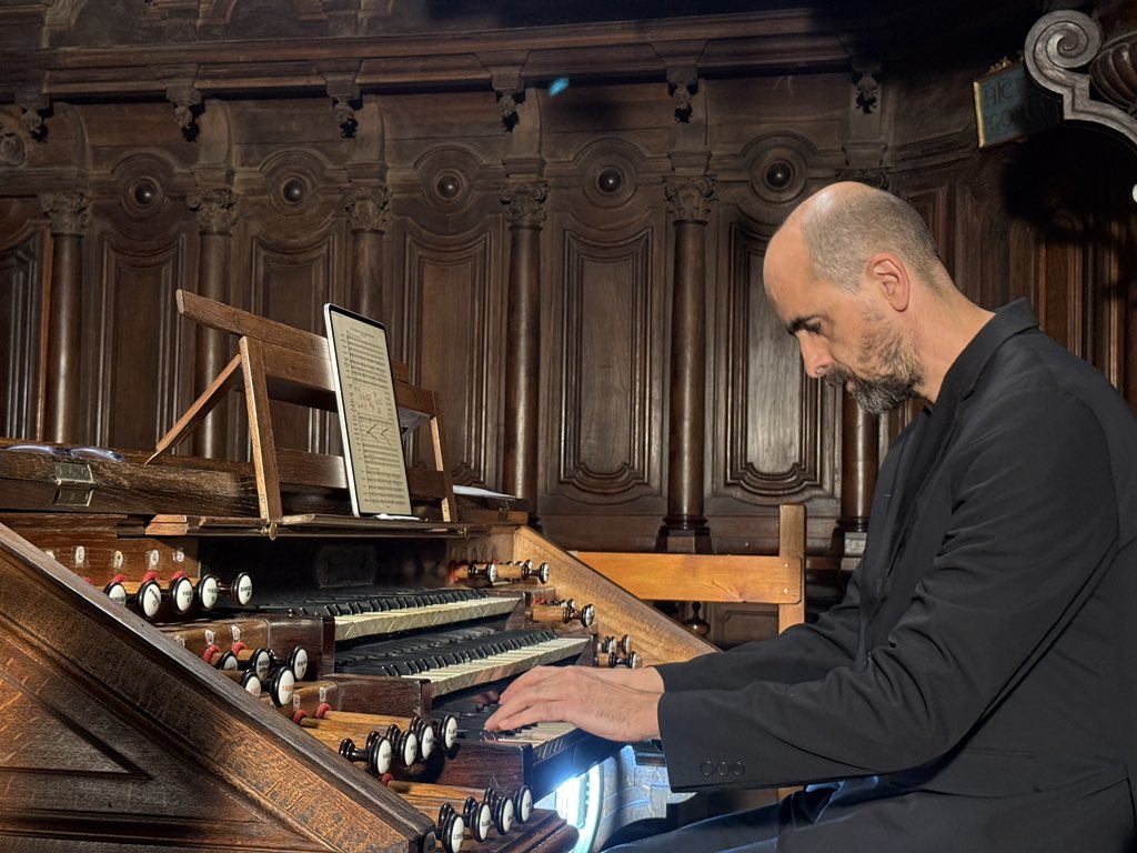 Azkoitikoudala's tweet photo. Miriam Hontana biolinistak eta Daniel Oyarzabal organistak ireki dute XXVII. Organo Erromantikoaren Nazioarteko Zikloa. https://t.co/mqB7S3tjB1