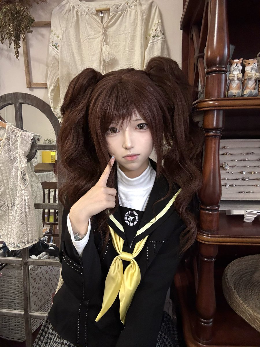 Fevsnow's tweet photo. @kopan115 我可以吗 我喜欢cosplay之类的但是不是很爱拍自己没有cos的时候的照片> <觉得不好看 https://t.co/hYcoNsHVAa