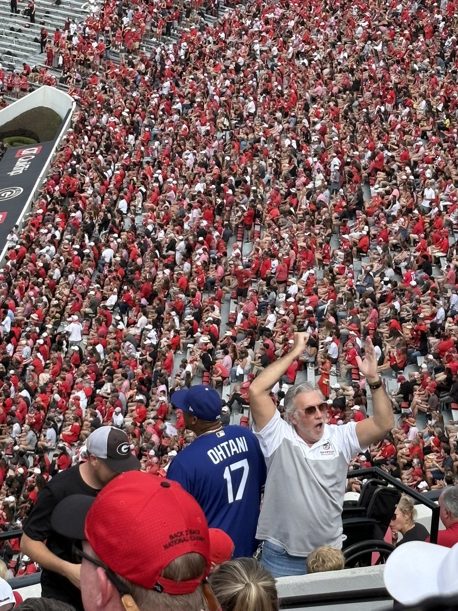 MaddLcConkey69's tweet photo. Fuck you go dawgs https://t.co/ompaKL2XsB