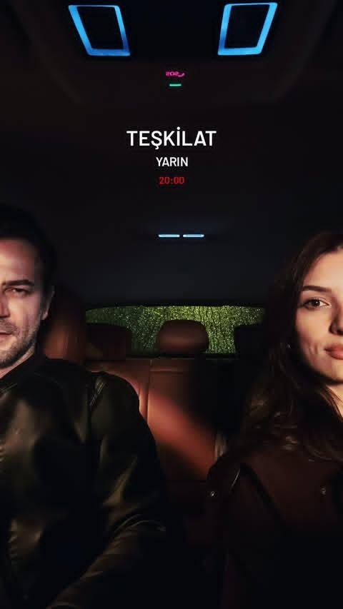 gokberklendik's tweet photo. Karizma seviyesi yüksek bir çift❤️‍🔥

#GökberkDemirci #DamlaColbay #CihDef #Teşkilat https://t.co/PF94t0iT0E
