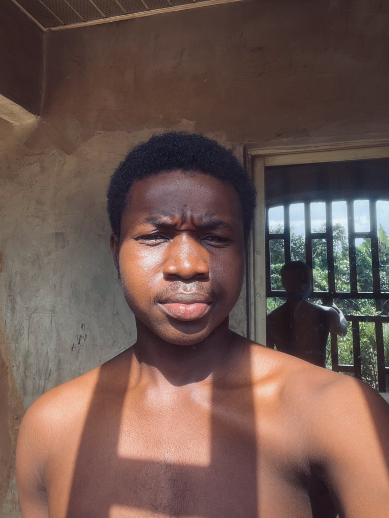 D_famousboi5's tweet photo. So many girls on my dm but I’m look for a politician’s daughter 🥺🥹❤️ https://t.co/0SxR9yGBSk