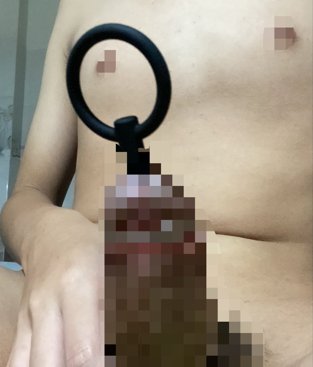 cack10vinhlong's tweet photo. Lần đầu chọt đc hết cây, thốn thì thôi mà sướng vãi https://t.co/C8CoBnWDjH