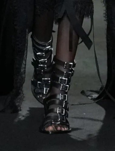 RIKISDAZE's tweet photo. shoes at ann demeulemeester ss27 by stefano gallici https://t.co/KeHuDIpbSU