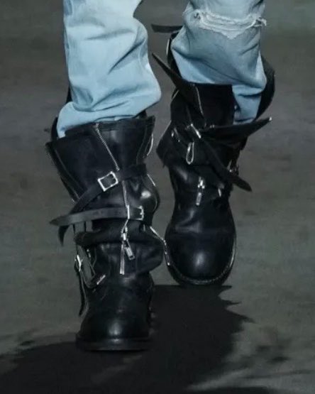 RIKISDAZE's tweet photo. shoes at ann demeulemeester ss27 by stefano gallici https://t.co/KeHuDIpbSU