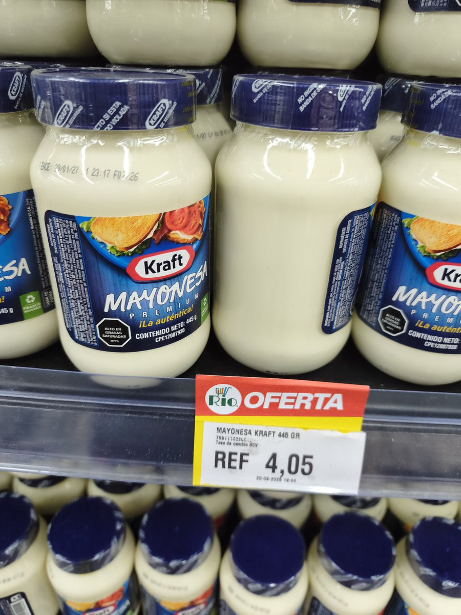RobertLobo_'s tweet photo. No sabía que Iberia tenía una mayonesa, además que mucho más barata que la Kraft y la Mavesa. $ 2,80 cuesta. Las otras dos están sobre los $4. En esa pelea se mete la de la Lucha en $3,11.

Habrá que probar la Iberia, debe ser buena. Precios en Rio Supermarket. https://t.co/5viNbqTCjx