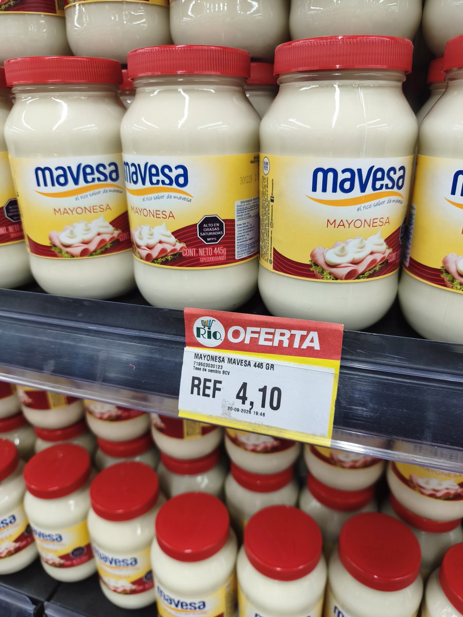 RobertLobo_'s tweet photo. No sabía que Iberia tenía una mayonesa, además que mucho más barata que la Kraft y la Mavesa. $ 2,80 cuesta. Las otras dos están sobre los $4. En esa pelea se mete la de la Lucha en $3,11.

Habrá que probar la Iberia, debe ser buena. Precios en Rio Supermarket. https://t.co/5viNbqTCjx