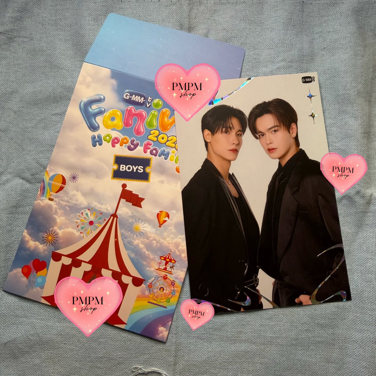 PmPmtingGmm's tweet photo. GMMTV  Fanival 2026 ‘Photo Cards’ 

ราคา 130 (ส่งฟรีไปรษณีย์ไทย) 

สนใจ DM 

#GMMTVFANIVAL2026HappyFamily 
#ตลาดนัดgmmtv https://t.co/2fik3SWskn