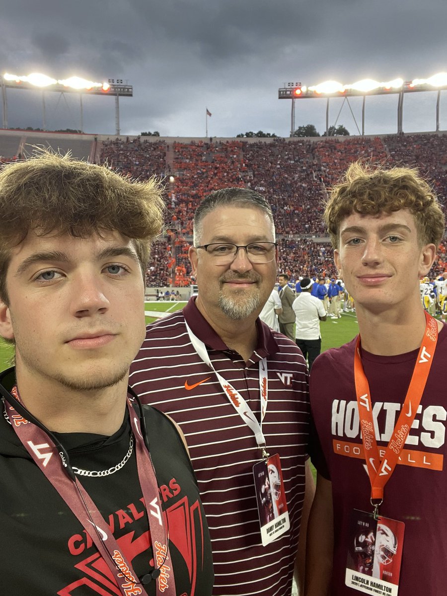 lincolnham20's tweet photo. Another great game at @HokiesFB. Night games hit different especially at Lane.  Enjoyed hanging with @CoachThourogood. Blessed we got to go. Thanks @MattVergaraFB @CoachTHowle @CoachRocco  @coachjfranklin for the invite.

@VTScoop247 @WillVapreps @tdhald @JamilMetts @carljfred @hatfieldsports @PrepRedzoneVA @RivalsHS @247recruiting @CoachHarlo @JFFootballCavs @Coach_Crews