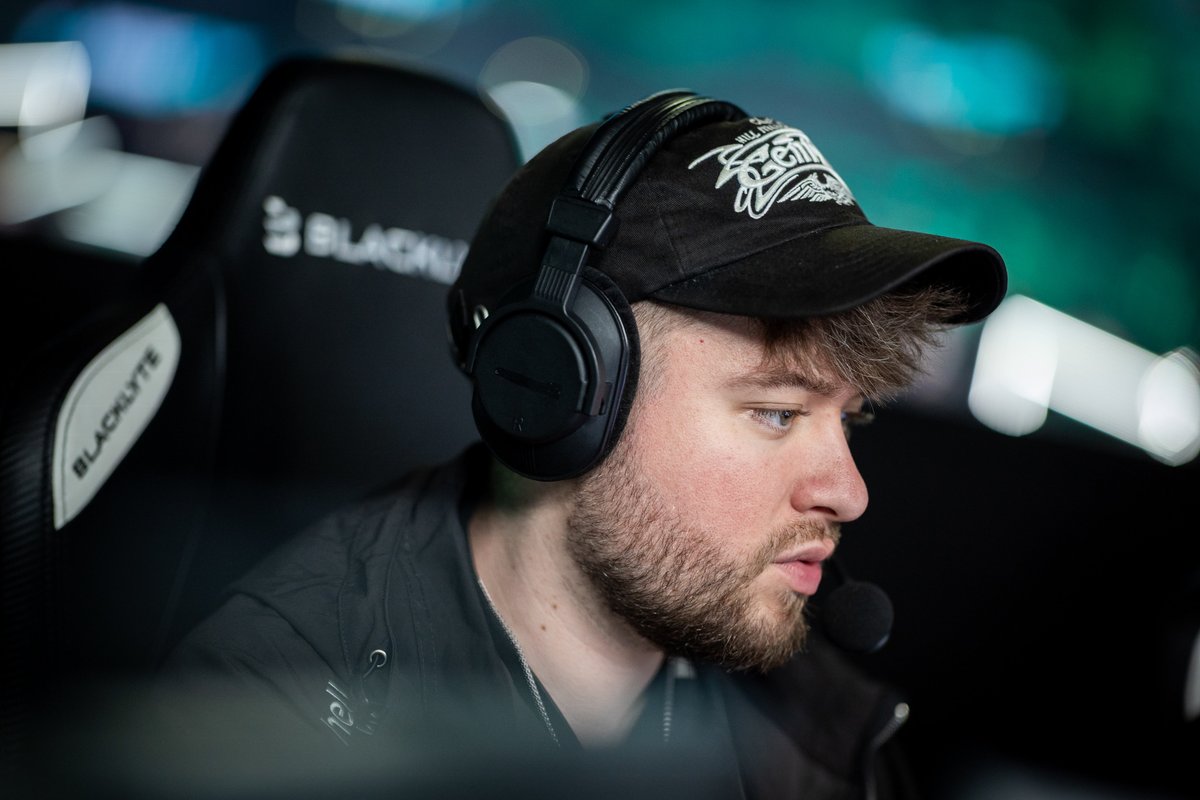 FortniteFraActu's tweet photo. "LE TRIO EST LA PRIORITÉ, ON A PLUSIEURS OPTIONS, CERTAINES OÙ Y'A PEU D'ESPOIRS." 👀

@Nikof AIMERAIT SIGNER UN TRIO 100% M8 POUR 2027. 🎙️ https://t.co/2gMUrWMbZ4