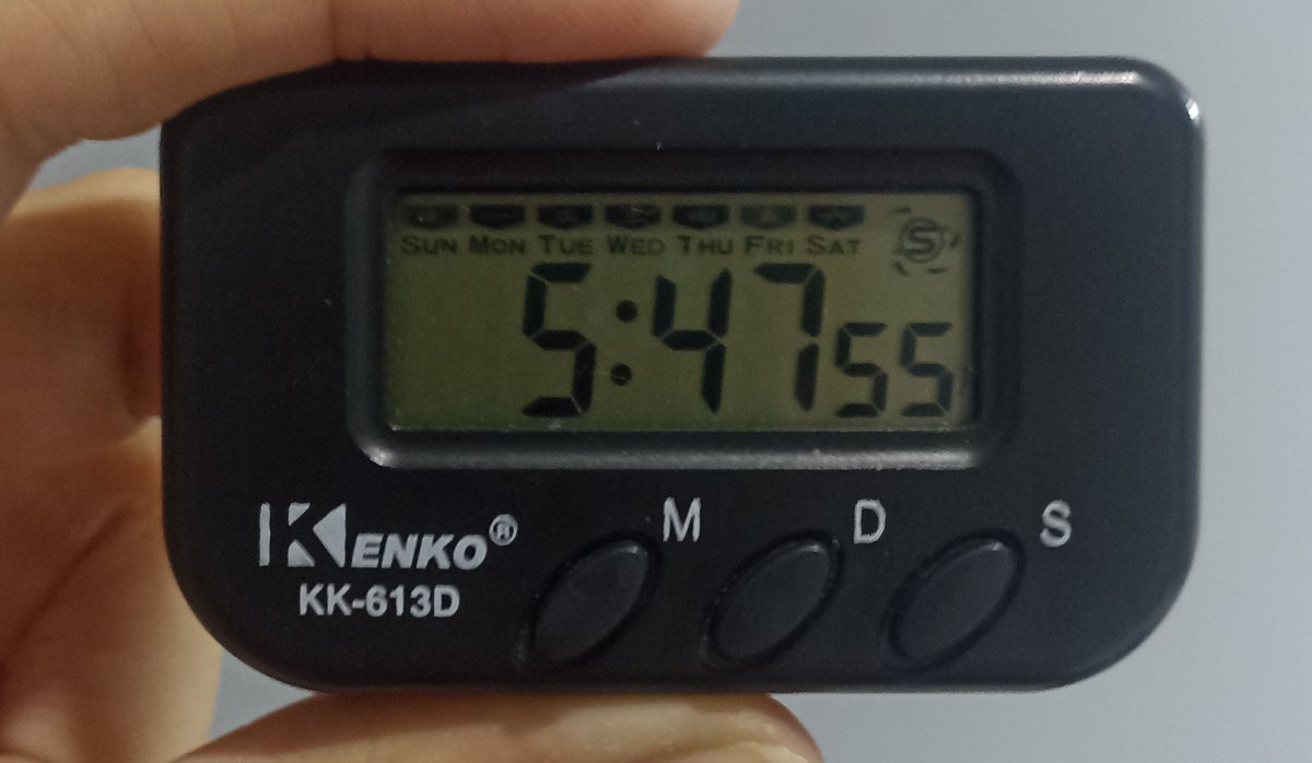 NoodleCorbasi's tweet photo. 5 saat 47 dk dünyanın en kötü günü iyi geceler https://t.co/CEqJJMl2hq