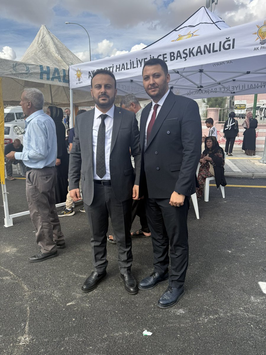 OsmanKayan63's tweet photo. AK Parti Haliliye İlçe Başkanımız Sn. Mustafa Bağmancı ile bir araya geldik. Cumhurbaşkanımız Sn. Recep Tayyip Erdoğan’ın teşrifleriyle Şanlıurfa’mız bugün TEKNOFEST heyecanını yaşarken, Şanlıurfa Şehir Hastanesi ve yeni AK Parti İl Başkanlığı binası da hizmete açıldı. Şehrimize hayırlı olsun.
@mbagmanci63 
@AkHaliliiye