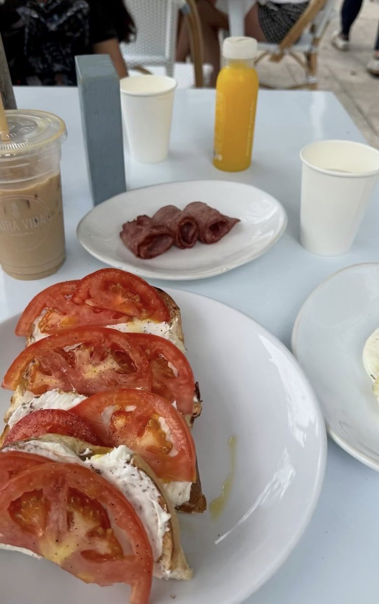 SendToEster's tweet photo. Lunch sends>>>>> you’re paying for this https://t.co/S8EtwqgUK6