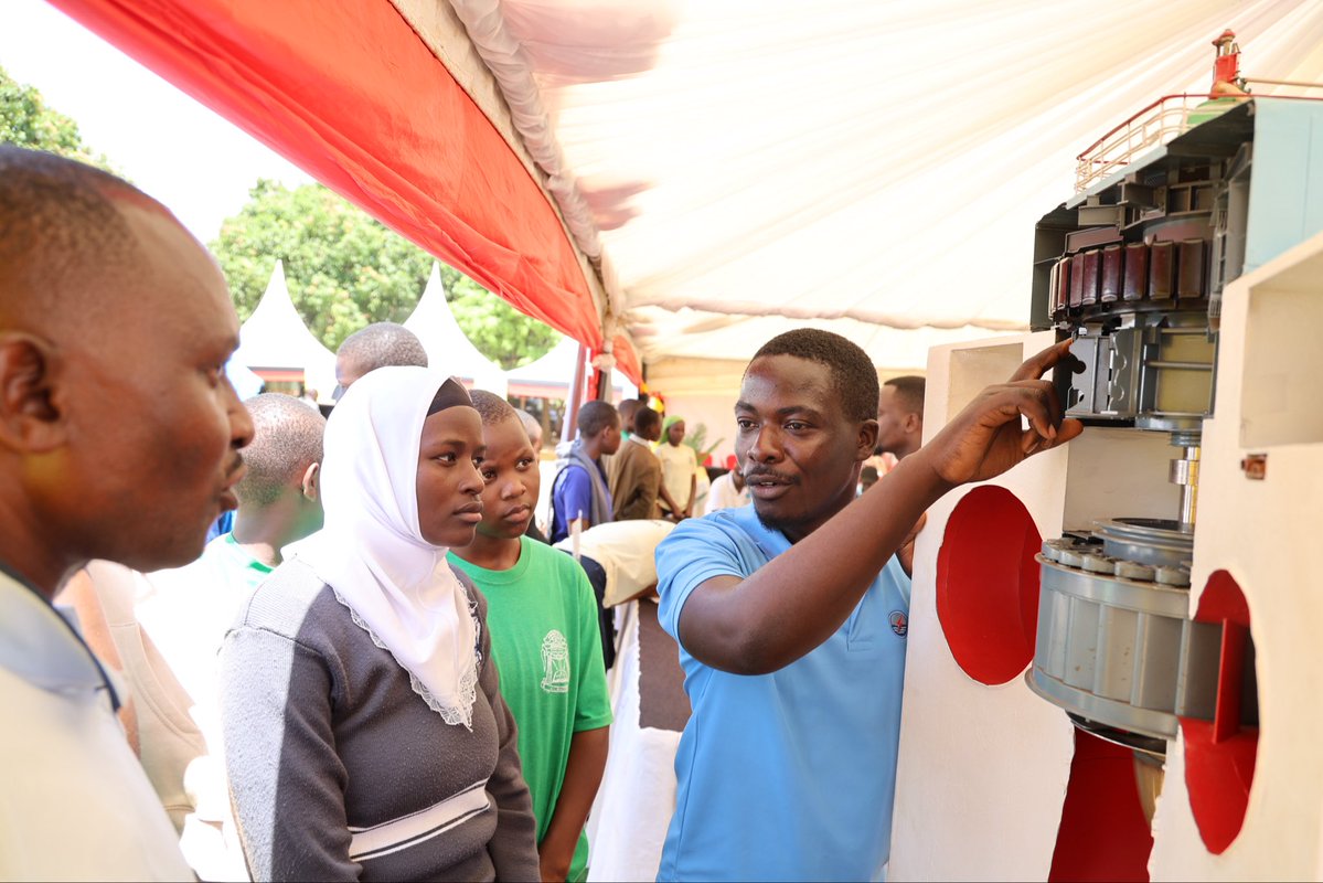 UegclOfficial's tweet photo. During the exhibition, UEGCL engaged with members of the community through interactive sessions, providing information about the Company’s mandate and operations, with emphasis on its role in generating safe, reliable and sustainable electricity to support Uganda’s socio-economic transformation.

#GeneratingForGenerations