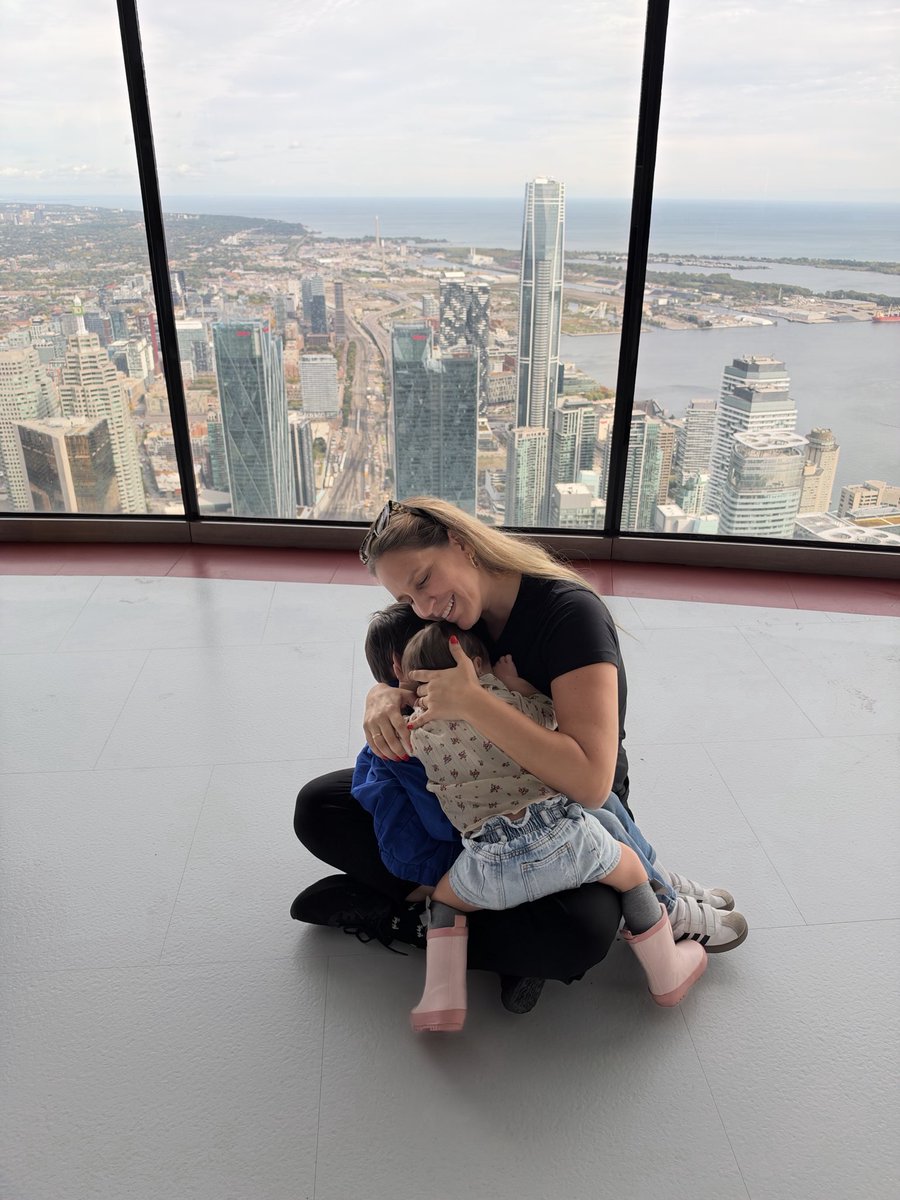 MariaToledoMT's tweet photo. Ayer fue un día tan increíble!!
Por la mañana visitamos #cntowertoronto y fue alucinante!!!!!

¿Os dan miedo las alturas?? A mí un poco… pero me subí… 😍 Ya puedo decir lo que se ve desde la torre de Toronto!! Jajaja!! TORONTO ENTERO!!!! 
#Toronto https://t.co/YHyR21RDam