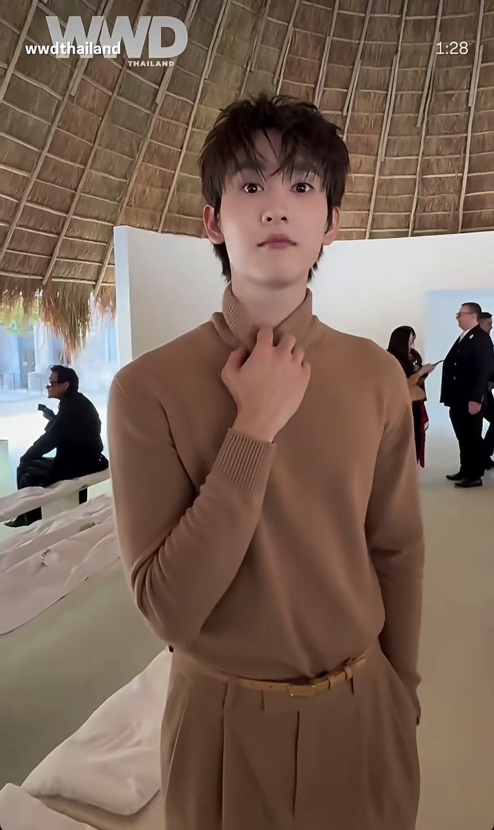 bookfamily_'s tweet photo. 🗓️ 031026
IG ─ Story kasibook_ 

💬 : Interview กับ WWD Thailand

🔗 : https://t.co/sApc7wbcW0

BOOK X CELINE PFW27
#BookKasidet
#Celine #CelineEte2027
#MichaelRider #kasibook https://t.co/Vuu9tD9Fs5