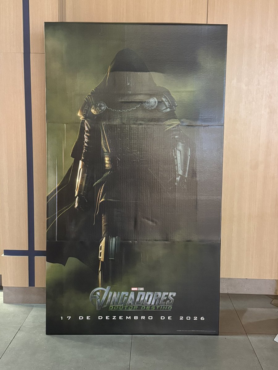 lovetayloragain's tweet photo. Dona Raquel já se emociona ao ver o cartaz https://t.co/d0bHVxXnR8