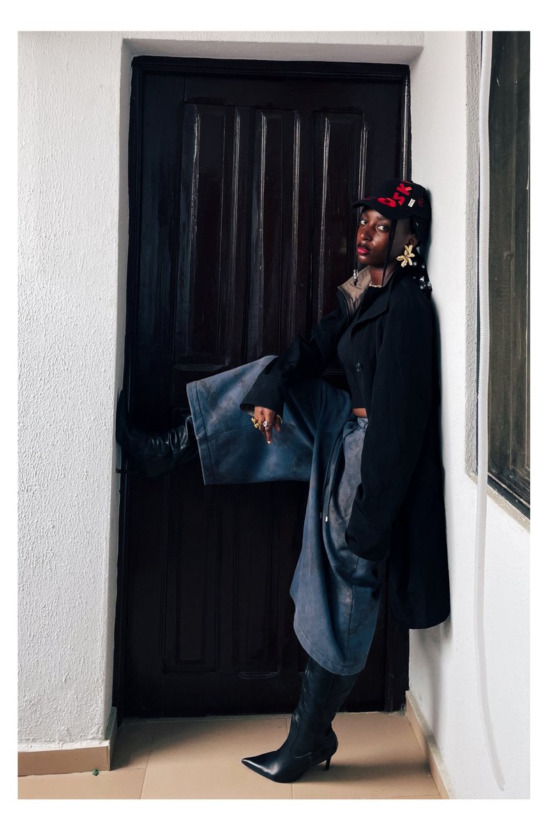 Kin_Neverseen's tweet photo. REEDAH FOR NA 26'
stylist : ME
Glam @AdisaFareedah
Lens:ME https://t.co/4w8eTTElHi