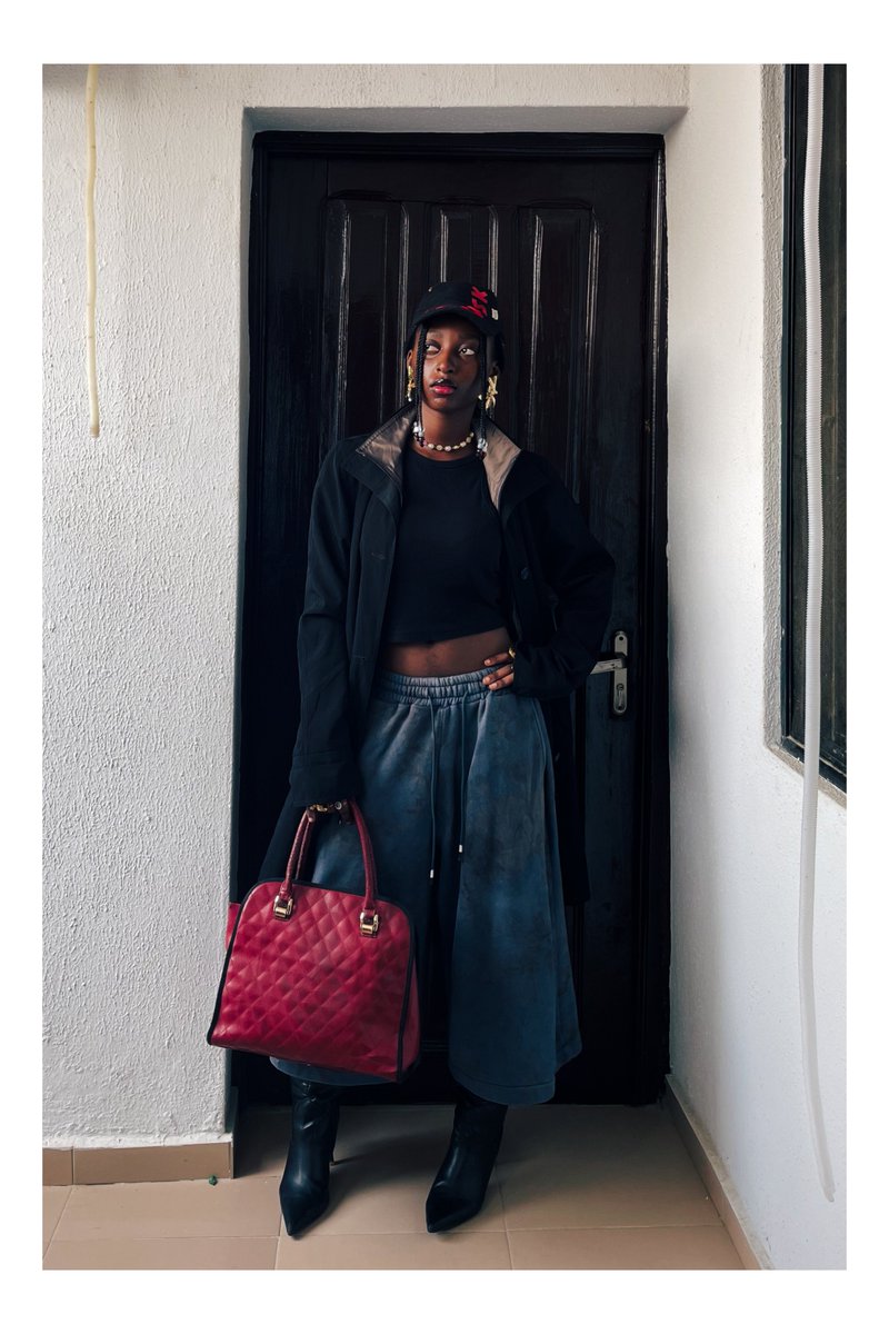 Kin_Neverseen's tweet photo. REEDAH FOR NA 26'
stylist : ME
Glam @AdisaFareedah
Lens:ME https://t.co/4w8eTTElHi