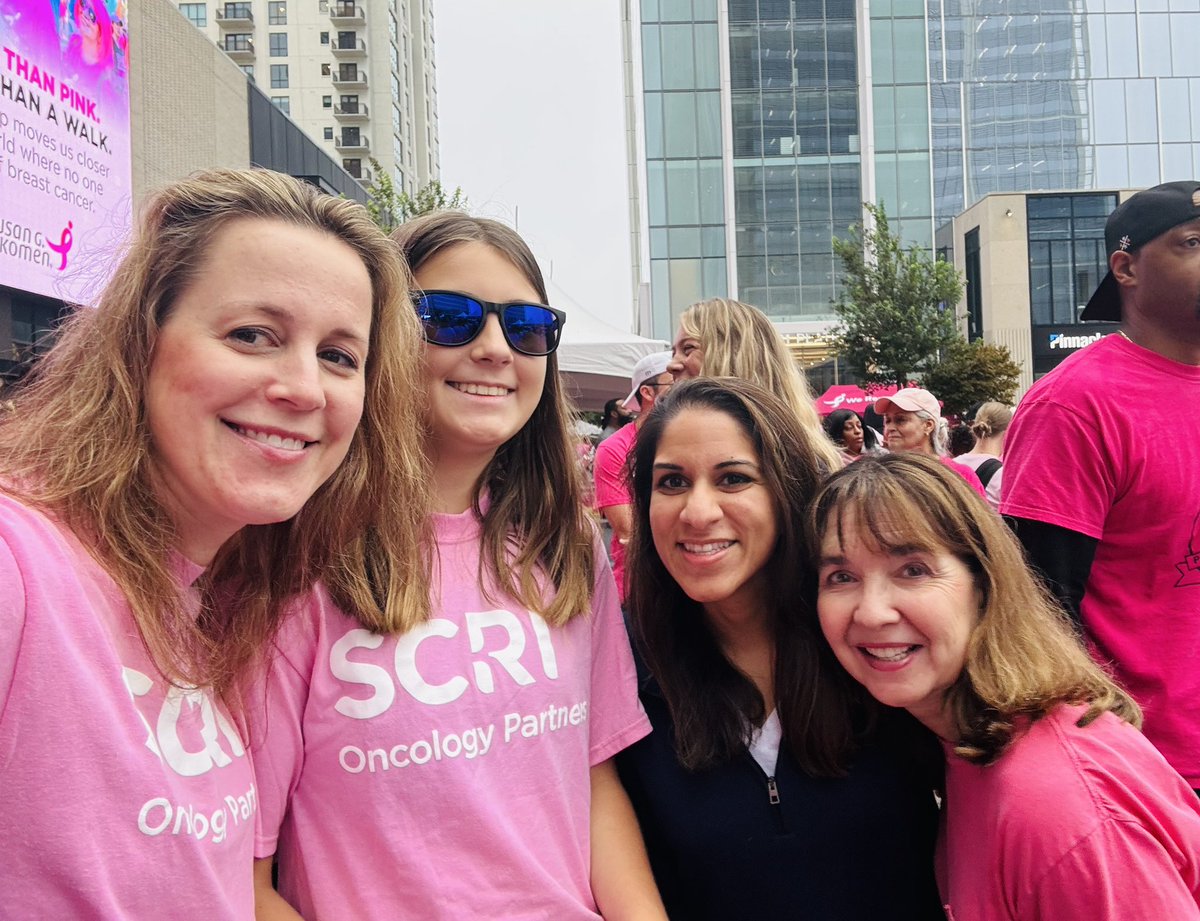 ErikaHamilton9's tweet photo. Special time for @SCRIOncology this morning at @SusanGKomen walk in #Nashville! 

So fun to be with our community and our patients! We love 💗 them! https://t.co/H5EUbWAZXP