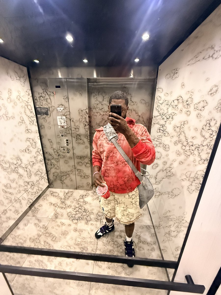 maybeitsmystyle's tweet photo. https://t.co/bXPVSCeUH9