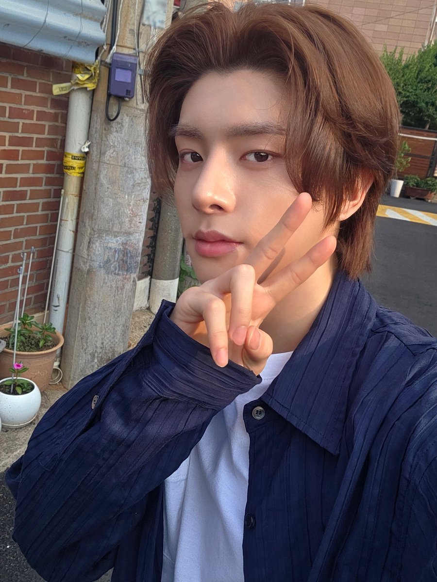 enhystwt's tweet photo. ㅤ  ᅠㅤ  ᅠ
ㅤ  ᅠ
ㅤㅤ          ᅠ  . 𖥔  ݁ 🦇  eyǝs o𝖕e𝕟ed  𝕚n 
ㅤ   ㅤ              𝖉a𝕣𝑘nǝss  ཿ  ✺  ou𝕣  𝖋𝕚𝑙es 
ㅤ ㅤ                𝒍o͞o𝚔 𓇺 ℌun𝖙ers up𝔡a𝖙e
ㅤ  ᅠ
ㅤ  ᅠ https://t.co/6hk4kHLDyx