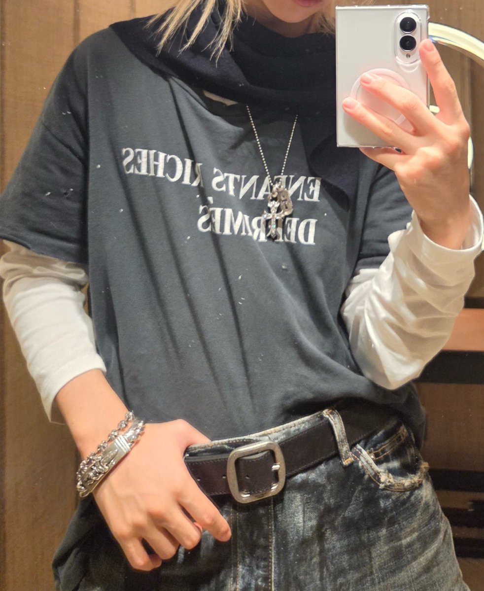 rev1vall's tweet photo. нет они должно быть просто издеваются https://t.co/PY0Pfoq1yx