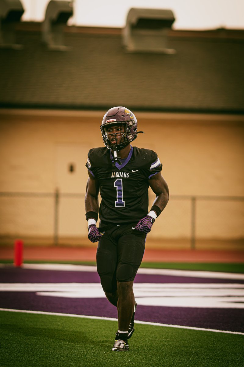 Khamonii7's tweet photo. 5 carries 153yds 3tds
1 rec 14yds 1td
4 total touchdowns ONLY in 1st quarter🔥
@SouthwindJags @Tankb24 @treykali_38125 @TnVarsity @Leontaylor1983 @memphisnews
@CoachLPorter @joelhaley_ @johnvarlas 

https://t.co/NytdoqCK2D https://t.co/g3NG2zCBPV