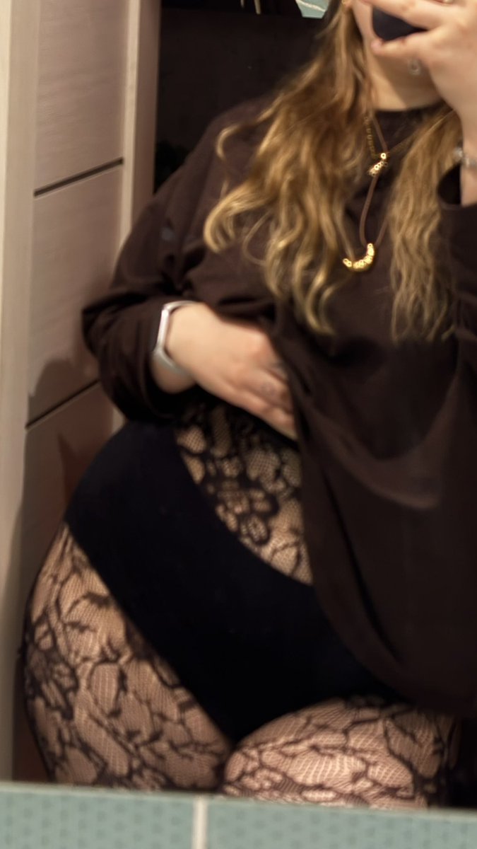 pinkslippersl's tweet photo. It’s time to love my big hips
#wlw https://t.co/uSfd3xnN2g