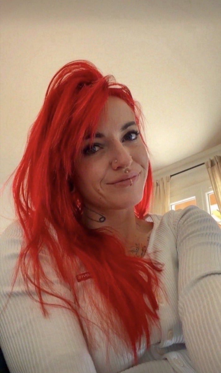 AdeleInked's tweet photo. 30 yo and still single.. 😕

I'll Probably be ignored, but Hi 💔 https://t.co/GjKNP54aFO
