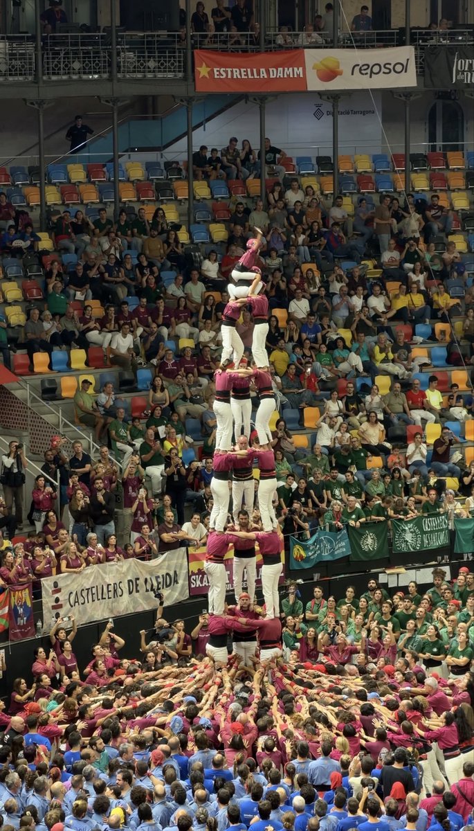 maneltec's tweet photo. #HolaLleida_CAT 🤠
#Lleidatà_i_Català 🫶
Visca els @CdLleida la #CollaMésCanyera a
l'oest de #Catalunya 
#OrgullBordeus ✨ 
#GanesDeCastells 👌
#3a_Ronda_3d8 💪
@ArenaTarraco
#ConcursTGN2026 https://t.co/mPEE013Zc2