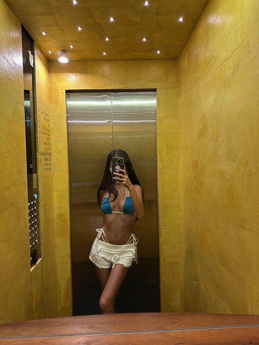 rinabbz's tweet photo. gf material? https://t.co/GIBdtThxk4