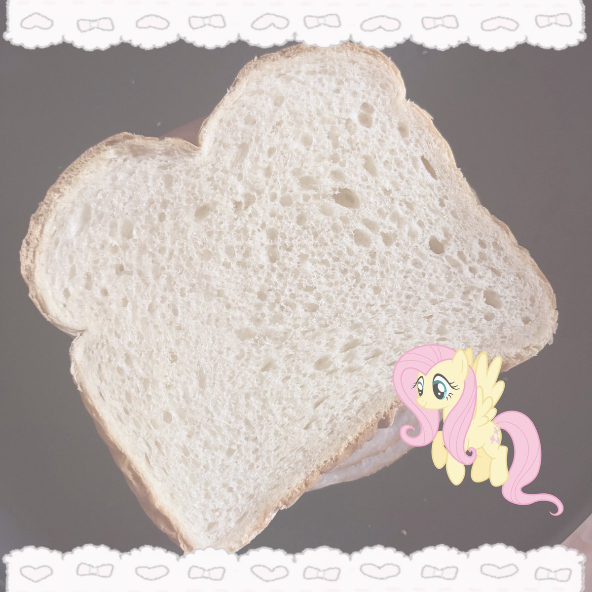 litlpinkpill's tweet photo. i really don’t wanna eat but i promised my mom id try to eat more,, my 255 cal ham sandwich https://t.co/4lH1Szqb0w