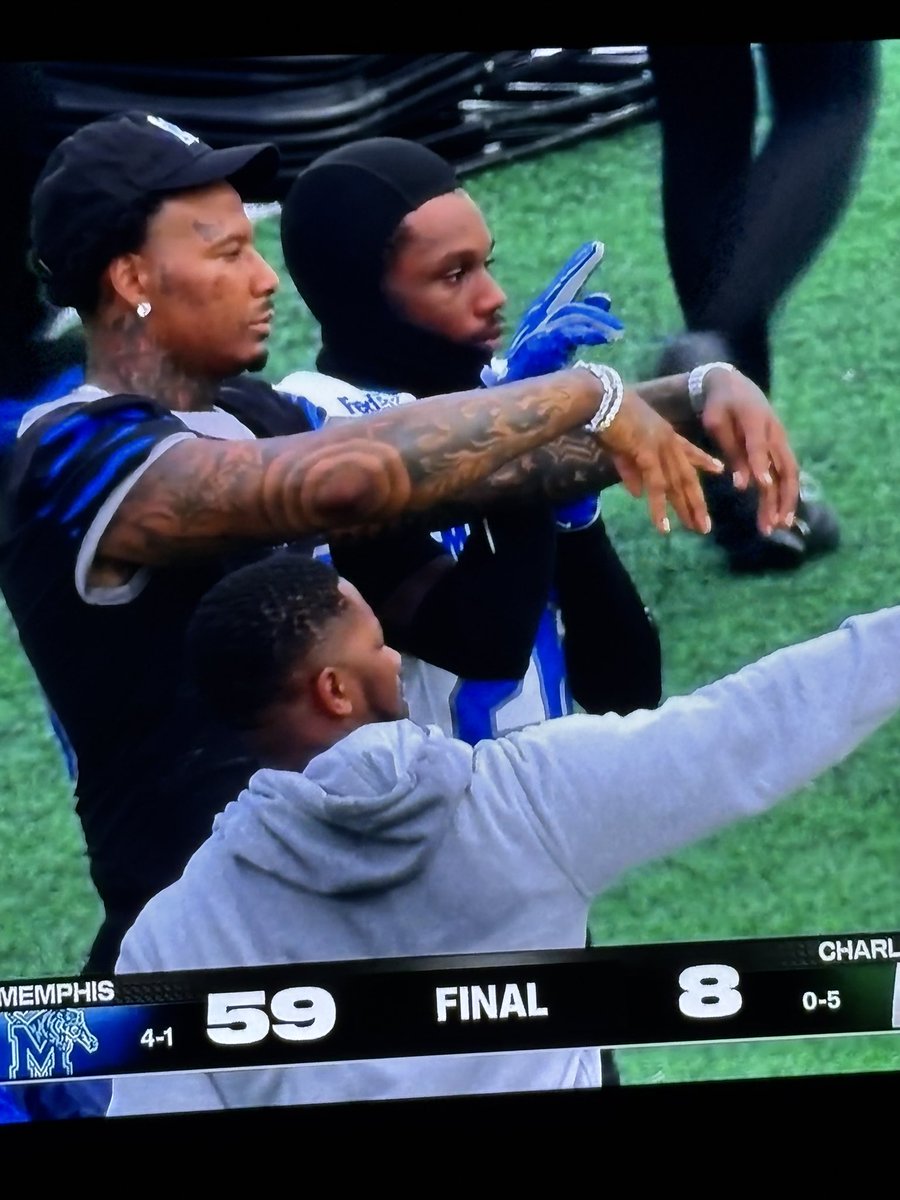 LeonGoTigers247's tweet photo. Memphis gets a good conference win on the road against Charlotte, 59-8. Marcus Stokes led the way with 5 touchdown passes and was 20/25 for 313 yards. @GoTigers247 @MemphisFB https://t.co/mUourdWbst