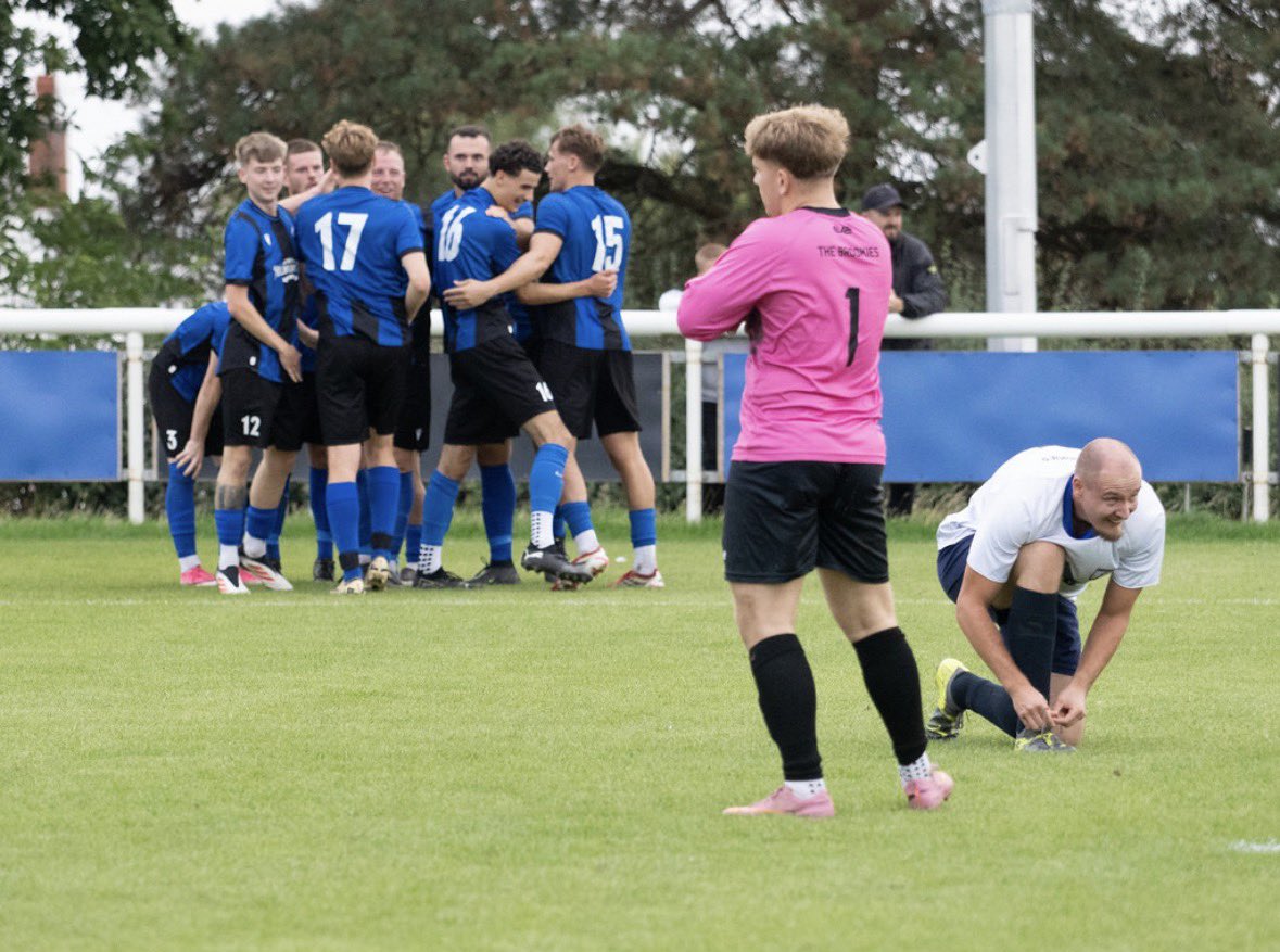 melbournedynamo's tweet photo. Unbeaten in 5 😤

 ⚽️ 16 goals scored 
🦊 5 goals conceded 
🏆 into the hat for 2 cups 

Some run this Dynamos 🔵⚫️ https://t.co/dRhQTNyZNr