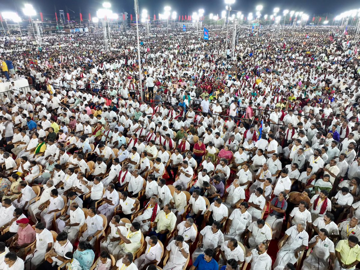 iparanthamen's tweet photo. அரசியல் பொதுவாழ்வில் எனக்கு முகமும் முகவரியுமாக இருக்கக்கூடிய கழக தலைவர் அவர்கள், இன்று என்னை ஆதரித்து பரப்புரை மேற்கொண்டதற்கு எனது நெஞ்சார்ந்த நன்றியை தெரிவித்துக் கொள்கிறேன்.

@mkstalin @Udhaystalin @arivalayam @dmk_youthwing @DMKITwing @PEN_Offl 

#MKStalin #UdhayanidhiStalin #DMK #DMKitwing #Maduranthakam #இடைத்தேர்தல்