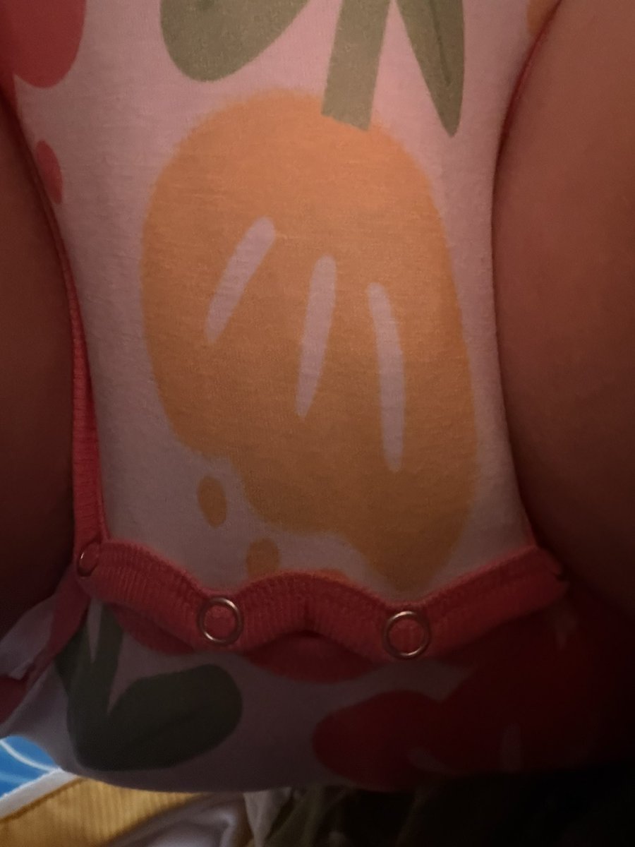 eggxiao's tweet photo. midday vs 6pm 

#abdl #diapergirl #diapers #ageplay https://t.co/kHRQpgPT5I