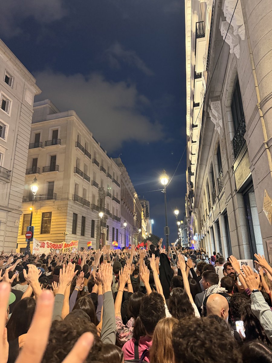 opjonathan_'s tweet photo. Madrid 3 de octubre 
NO SOBRAN MIGRANTES 
SOBRAN FASCISTAS https://t.co/D8RLo3BTk0