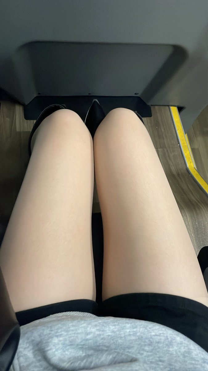 E7aaeaa's tweet photo. #일상계_트친소 #일상계_𝕏친소

쿵야의 삶
플레이리스트에 한국어 없음
연락 좋아해요 흔적 다 잡을게요 https://t.co/Ofu28A2DbW