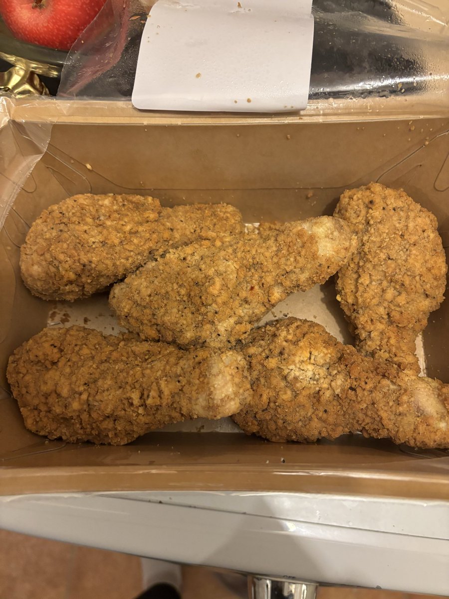 tjhardimg's tweet photo. @sainsburys come on Sainsbury’s where are the Thighs??? https://t.co/uCkTbi5Wj1
