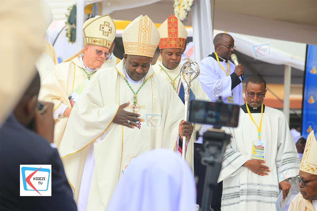 AuntEnid's tweet photo. Honoured to have attended the historic ordination and installation of Rt. Rev. Bonaventure Bosco Gubazire today as the 5th Bishop of Kabale Diocese.

I warmly congratulate the new Bishop and welcome you to shepherd God's people. I also salute Bishop Emeritus Callistus Rubaramira for the 23 years of dedicated service and upon your honourable retirement.

As Government, we cherish the Church as a partner in unity, peace and development. I pledge my full support.