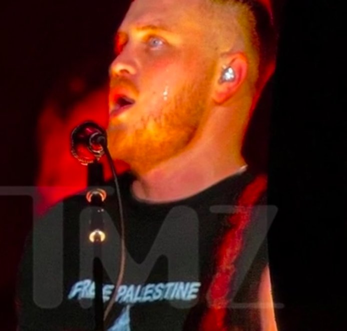 sgtnewsnetwork's tweet photo. IT’S OFFICIAL: Country singer Zach Bryan just went full 3rd world Islamist sympathizer and is getting the JELLY ROLL treatment after exposing his true colors

“Free Palestine” https://t.co/27y5lAvz8J