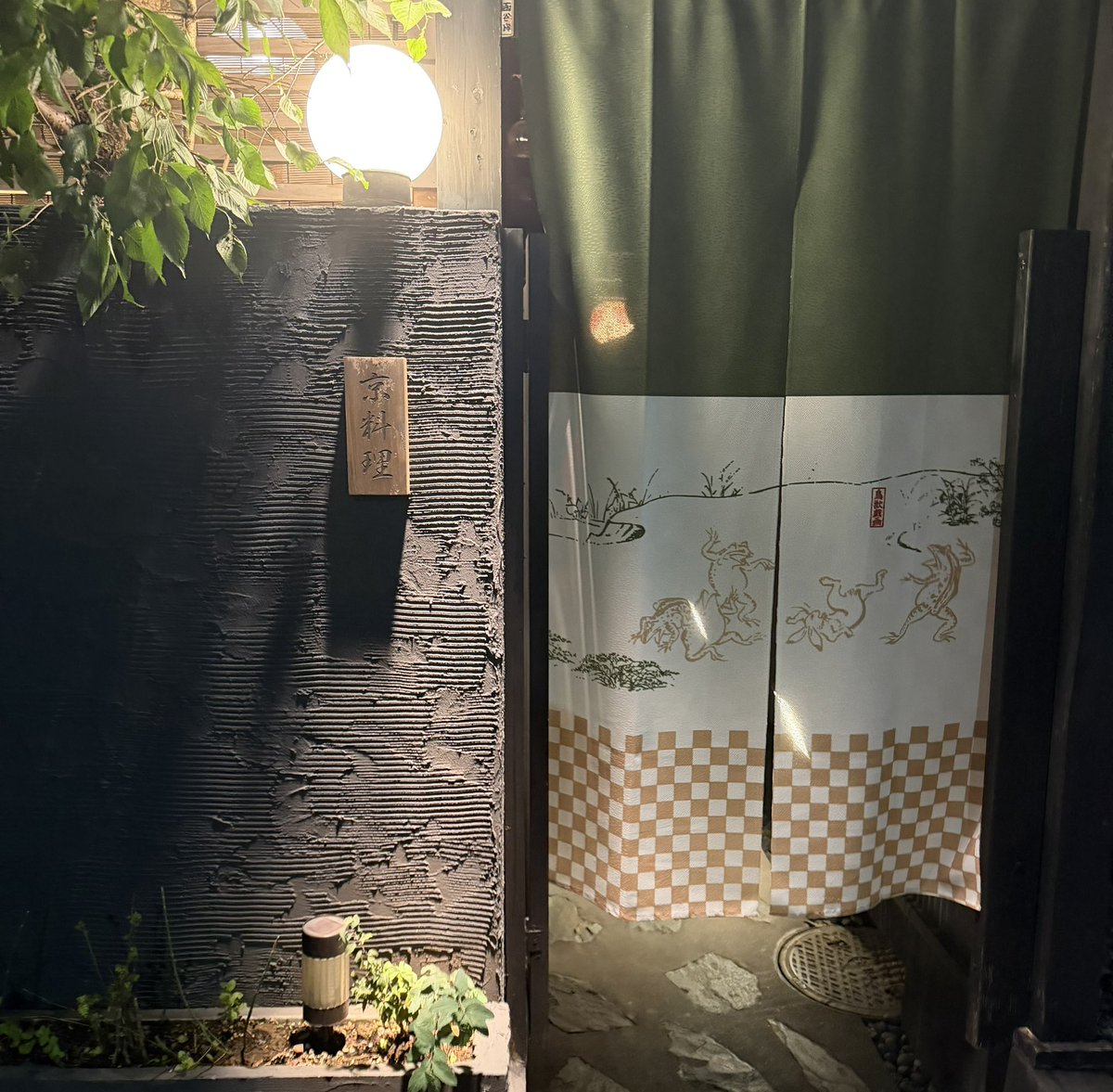 Poke_repair's tweet photo. リペアについて六本木で語ってきた。
PSAが広まりすぎた今、先行者利益を取れるのはリペアだけだよ。
まだまだポケカは稼げるんだな。 https://t.co/M64yUjmRhq