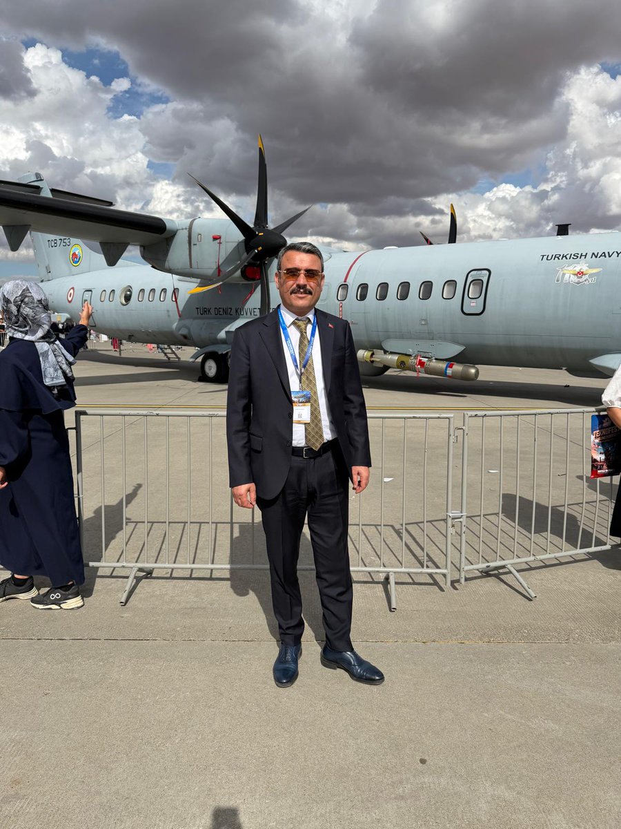 HsnozcoskunMHP's tweet photo. İl Yönetim Kurulu üyelerimizle birlikte Şanlıurfa’da düzenlenen TEKNOFEST etkinliğine katıldık. 

@MHPDYARBAK7n @MHP_Bilgi @dbdevletbahceli https://t.co/cZssbcXXSI
