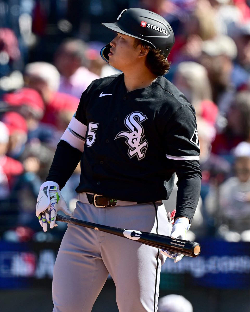 MLB's tweet photo. The evolution of a Munetaka Murakami Postseason homer 😤 https://t.co/ATnY7SHLsS