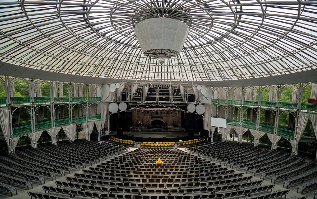 SciFiArchives's tweet photo. Brazilian architecture at its best. The Ópera de Arame in Curitiba, designed by Domingos Bongestabs in 1992. https://t.co/vLpY9yLkE2