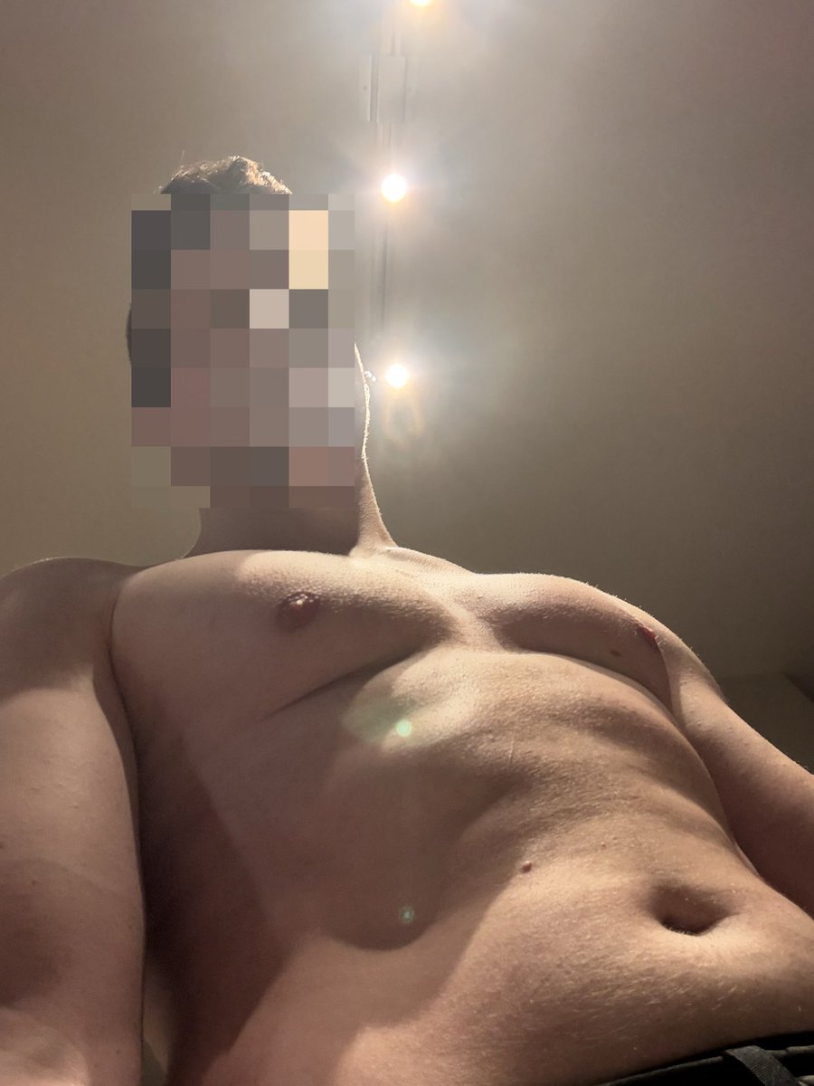 Mk_Dropdead's tweet photo. After push day 
Slowly building up these pecs https://t.co/wgmunV8IEF